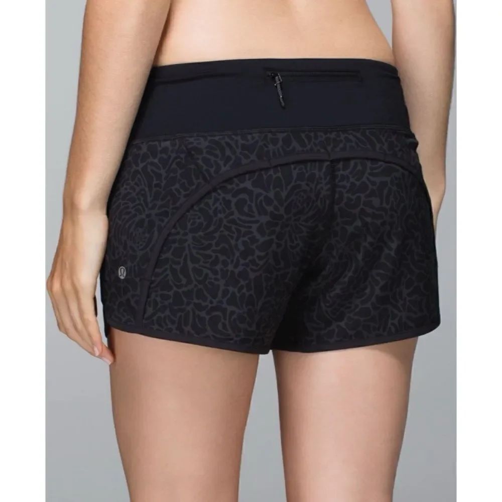 Lululemon Run Times Short *4-way Stretch
Petal Camo Black Deep Coal / Black Sz 4